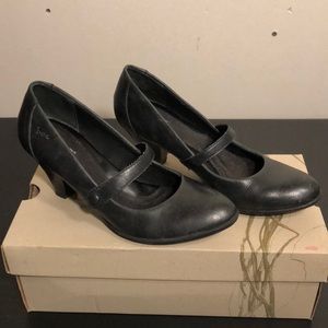 b. o. c. Carole heels